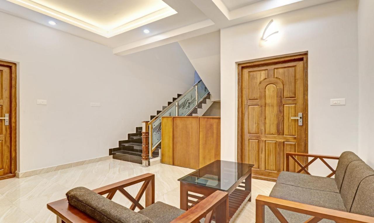 Itsy Hotels Palm Grove By D2V Kochi Bagian luar foto