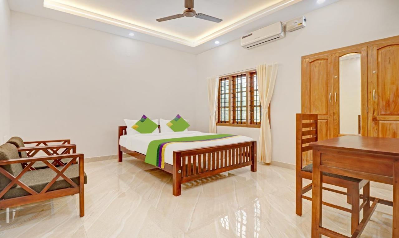 Itsy Hotels Palm Grove By D2V Kochi Bagian luar foto