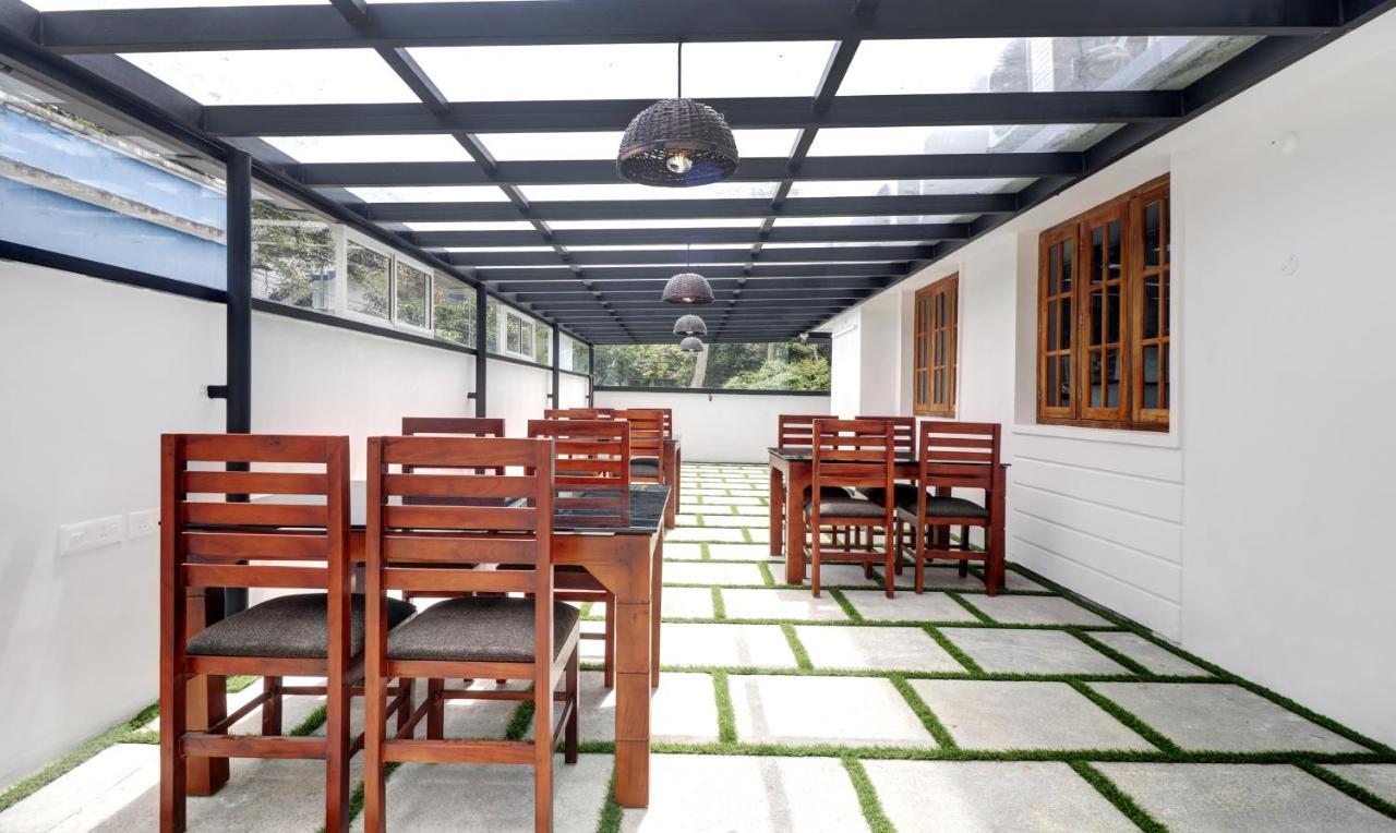 Itsy Hotels Palm Grove By D2V Kochi Bagian luar foto