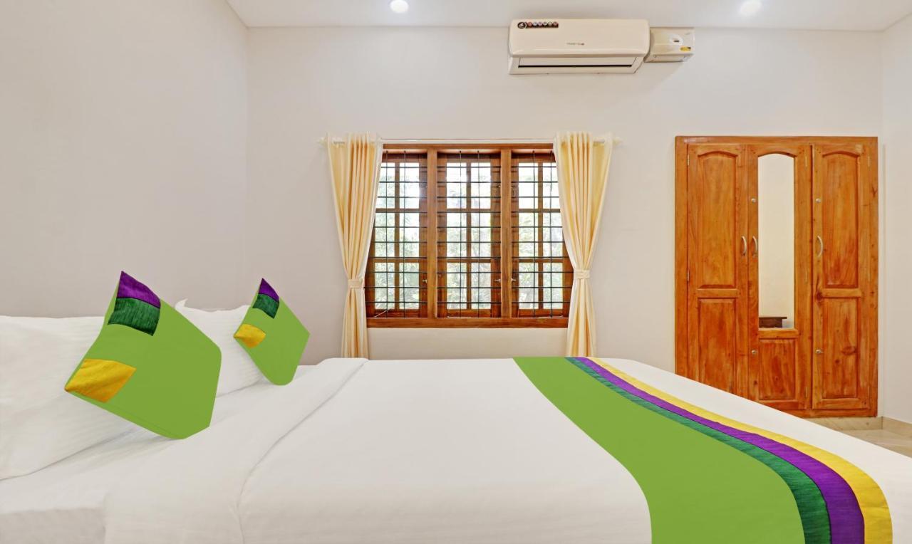 Itsy Hotels Palm Grove By D2V Kochi Bagian luar foto